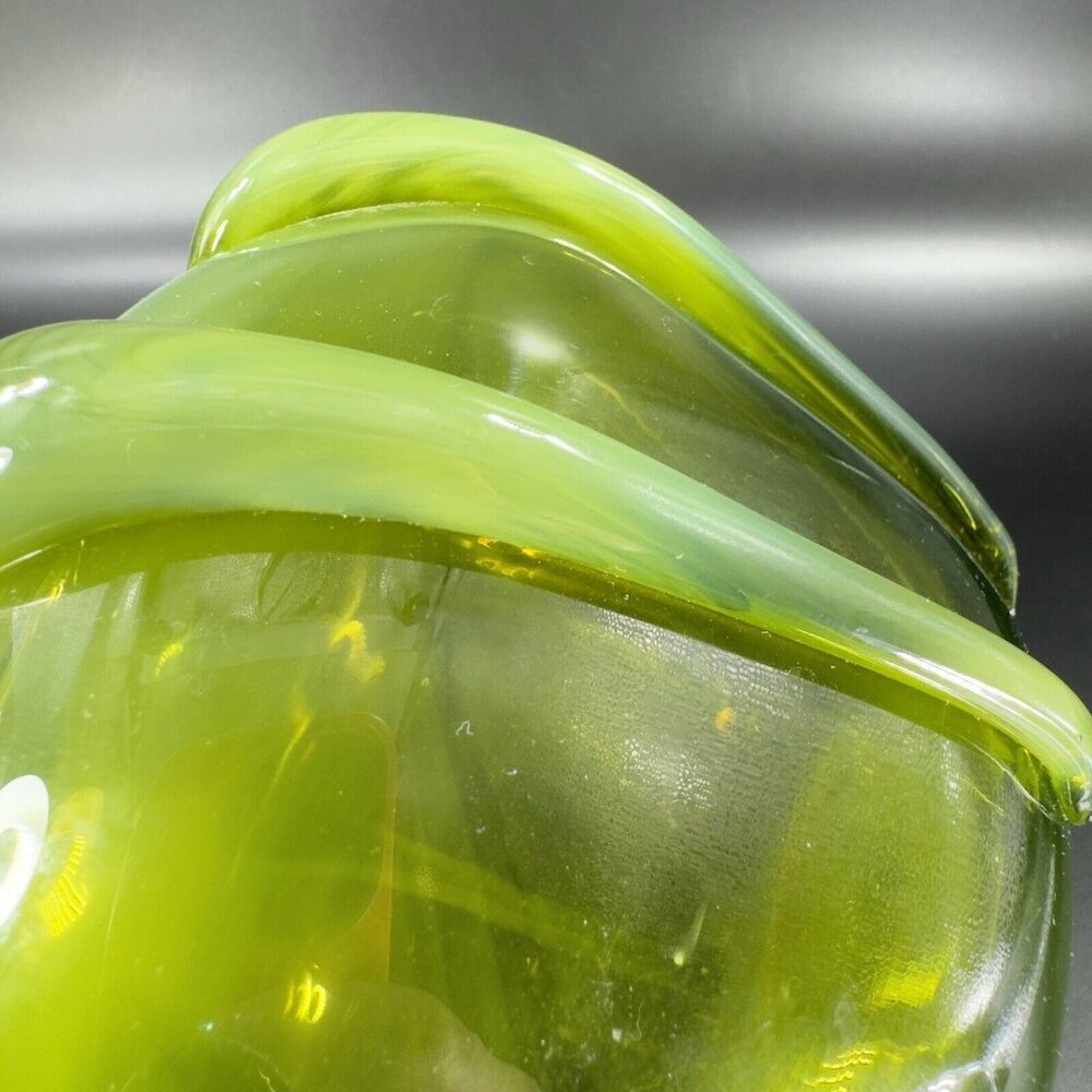 Antique Bohemian Hand Blown Green Opalescent Applied Glass Vase Vessel‎ Vintage - Picture 7 of 16